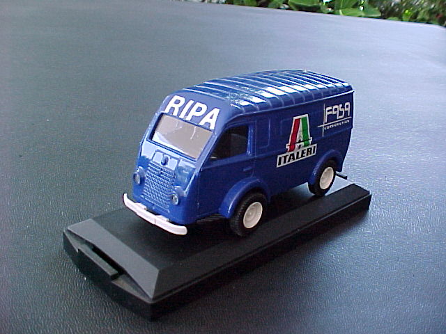 MACADAM