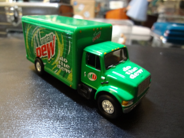 JOHNNY LIGHTNING
