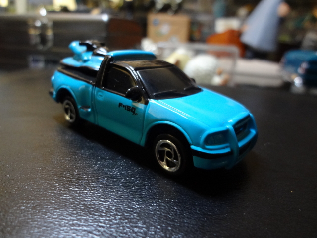 JOHNNY LIGHTNING