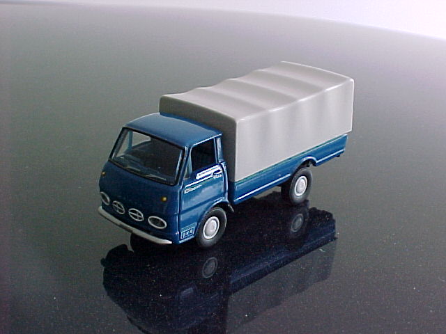TOMY